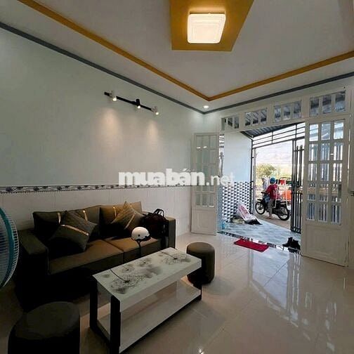 Nhà Thanh Hà Cần Giuộc 1 trệt 1 lầu 3PN 2WC, SHR,, giá 1 tỷ 350tr