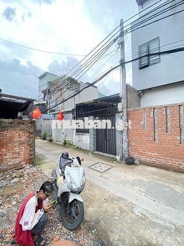 bán nhà C4 đường 52 Hiệp Bình Chánh. 80m2, HSXD cao, thích hợp CHDV
