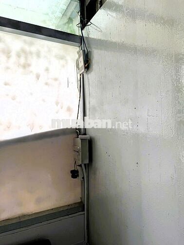 Cho thuê nhà 1pn có sân vườn, đậu ô tô, gần đường Lê Văn Chí