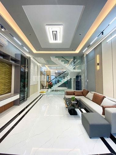 CẦN TIỀN CHO CON DU HỌC CẦN BÁN GẤP NHÀ LÝ THÁI TỔ GIÁ 2 TỶ 350 SHR