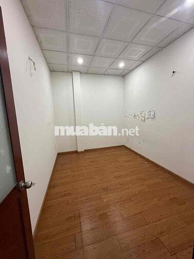 nhà 5x20m đúc lửng trệt trống suốt có 2pn 2wc