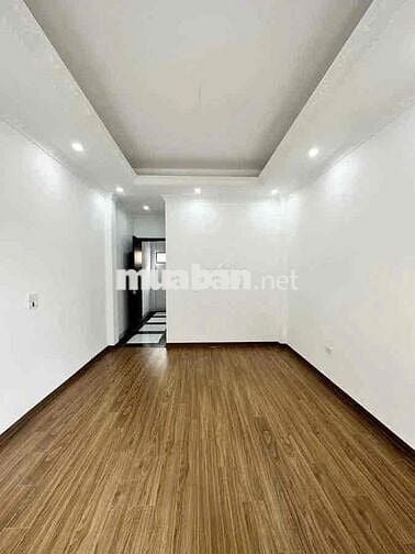 Bán nhà ngõ Bùi Xương Trạch 30m 5 tầng ngõ rộng mt 3,2m giá 7.25 tỷ