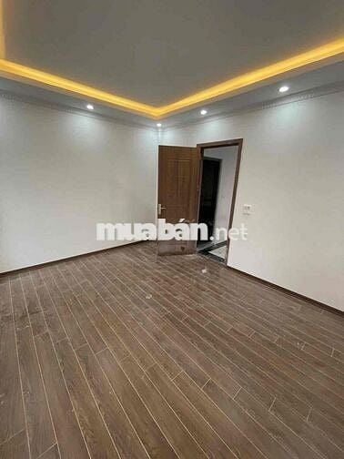 Bán nhà ngõ Nguyễn Trãi 40m 4 tầng giá 11.5 tỷ còn tl