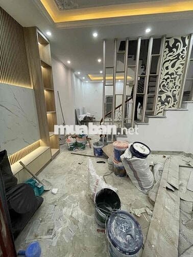Bán nhà ngõ Nguyễn Trãi 40m 4 tầng giá 11.5 tỷ còn tl