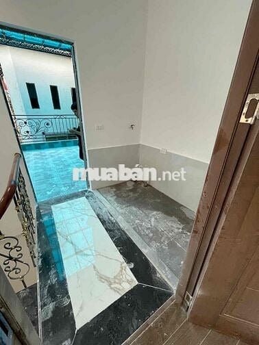 Bán nhà ngõ Nguyễn Trãi 40m 4 tầng giá 11.5 tỷ còn tl