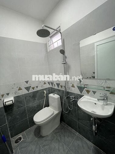 Nhà mới 3 tầng full nội thất, khu trung tâm Bà Chiểu.