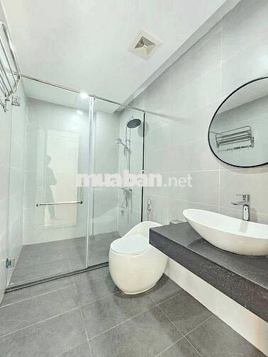 Anh hàng xóm  em bán nhà tại Nguyễn Viết Xuân,44m,4t ngõ to tại 8t