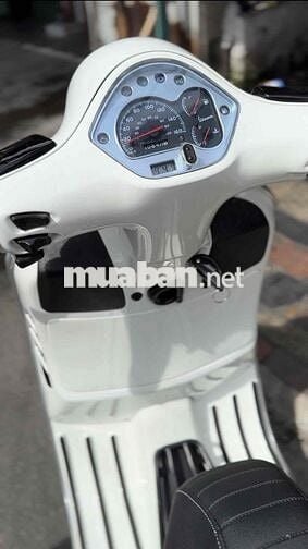 Vespa GTS 125I.E nhập ý
