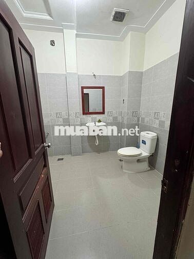 Cho thuê nhà kinh doanh tự do mặt tiền đường Cao Lỗ Quận 8