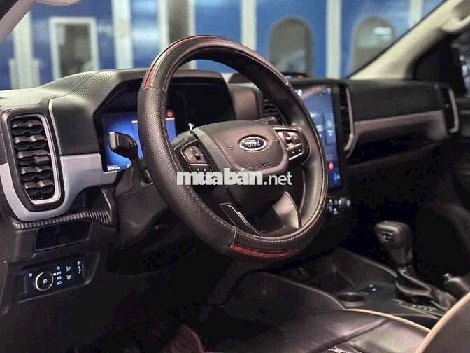 Ford Ranger 2024 XLS 2.0L 4x2 AT. Trả trước 220tr.
