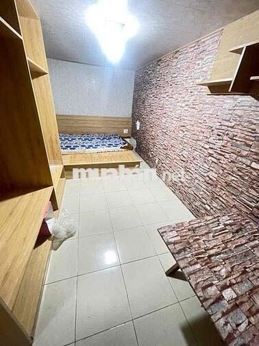 Nhà Rẻ 6x10m Lửng Đúc (2PN 2WC) Đường 7m. MT Khu Nội Bộ Tên Lửa