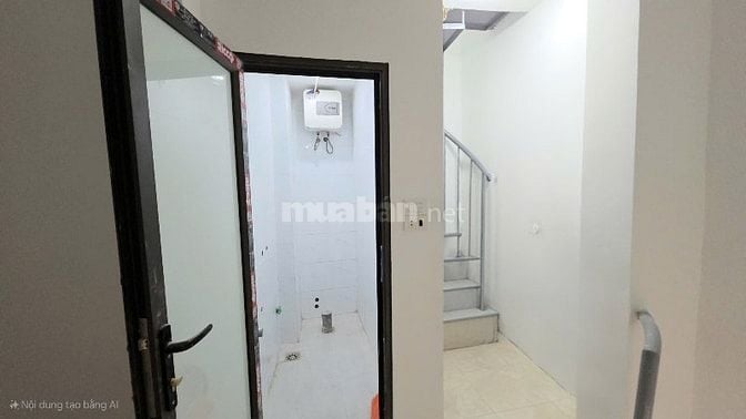 Cho thuê cả nhà 3 tầng sạch sẽ