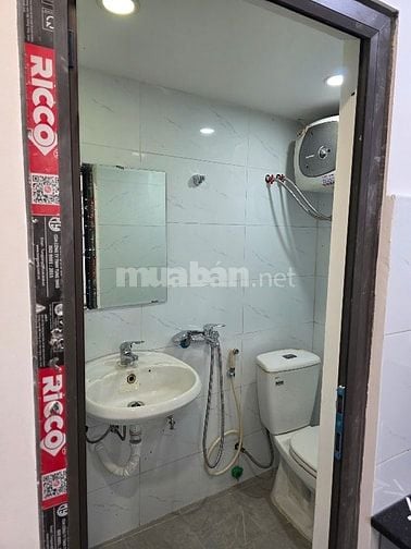 Cho thuê cả nhà 3 tầng sạch sẽ