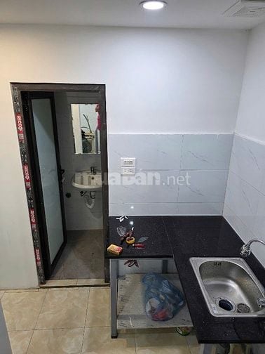 Cho thuê cả nhà 3 tầng sạch sẽ