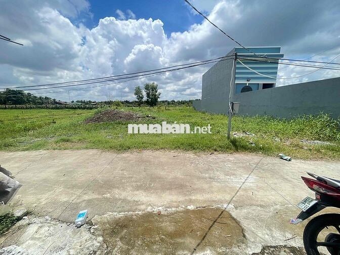 Bán 10x40 thổ cư đường Đan Oto nền cao kế bên đã cất nhà lầu