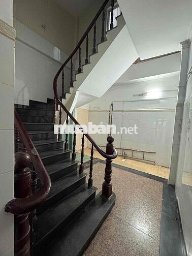 Cho thuê nhà kinh doanh tự do mặt tiền đường Cao Lỗ Quận 8