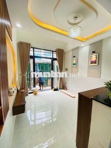 BÁN NHÀ ĐẸP 2 LẦU P. 15Q8. (.P .PHÚ ĐỊNH)