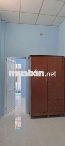 Bán nhà đường Quốc Lộ 50 DT.2m5×9m5 } 1 Lầu 1 Lững 3 Phòng 1 toilet.