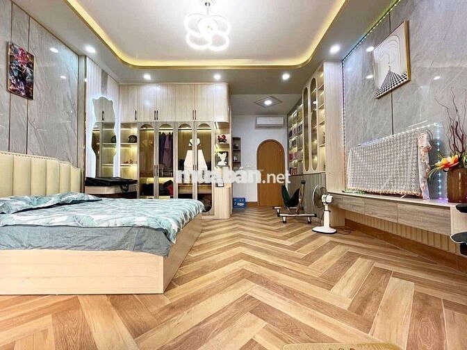 NHÀ ĐẸP NGAY CÔNG VIÊN 7 KỲ QUAN FULL NỘI THẤT