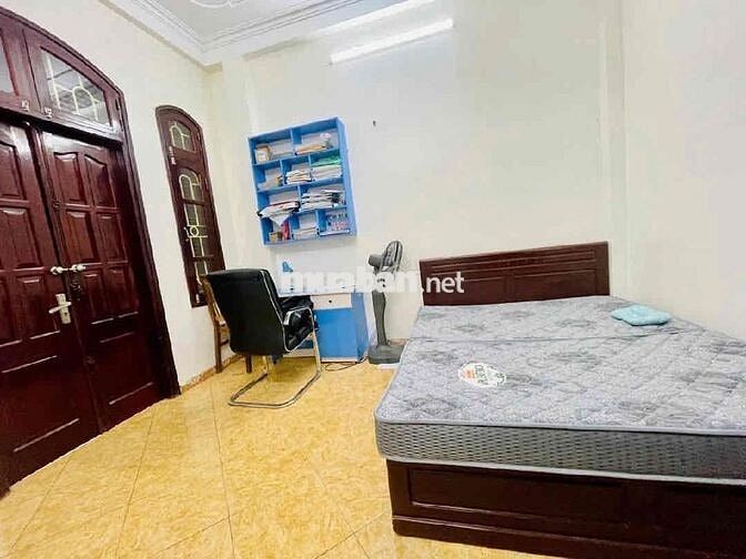 Bán nhà đẹp ngõ Pháo Đài Láng 40m 6 tầng ở ngay 30 ra ô tô giá 9,9 tỷ