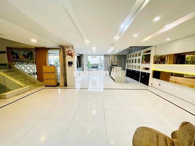 SIÊU PHẨM VILLA HIỆN ĐẠI NGAY NGÃ TƯ BẢY HIỀN (1 HẦM, 5 TẦNG, CÓ TM )