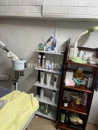 Sang spa nhỏ gần ngã 4 Hàng Xanh, Xô Viết Nghệ Tĩnh, Bình Thạnh