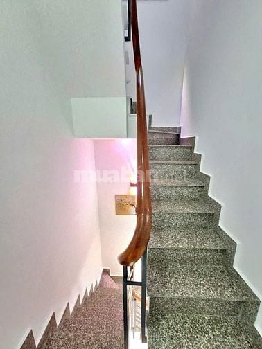 BÁN NHÀ KHU VIP - XE HƠI TỚI GẦN NHÀ