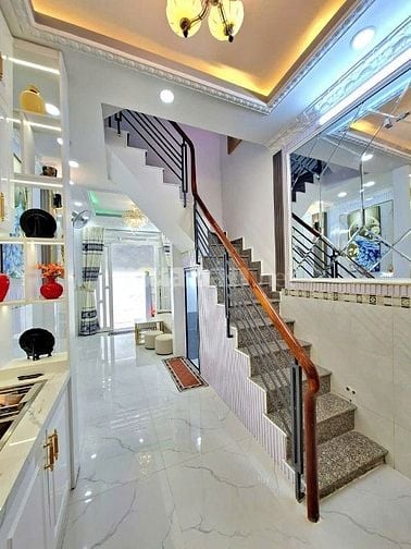 BÁN NHÀ KHU VIP - XE HƠI TỚI GẦN NHÀ