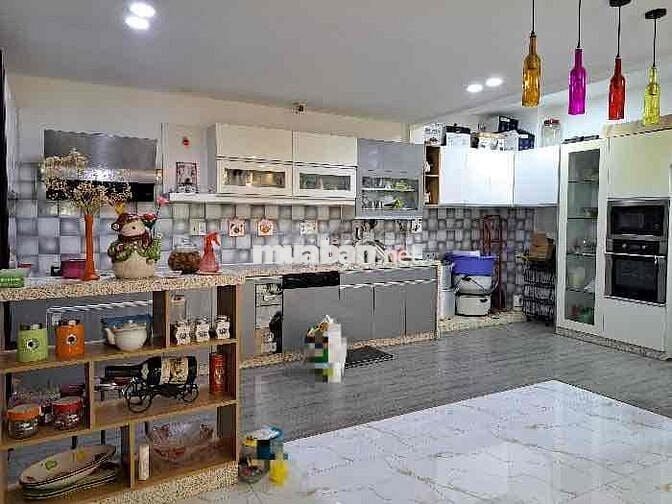 138m2 - Giá 16 tỷ - Ngang 8m - HXH Nguyễn Thị Thập kế chợ Tân Mỹ, Q7