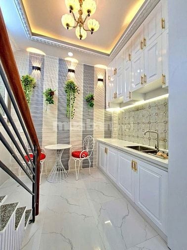BÁN NHÀ KHU VIP - XE HƠI TỚI GẦN NHÀ
