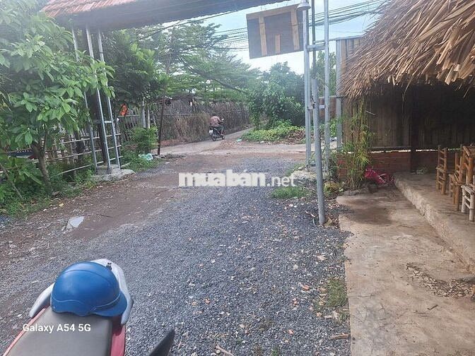 Nhà lá Wiew đẹp DTSD:72M² khu vực tập trung buôn bán , dân cư đông đúc