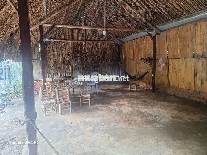 Nhà lá Wiew đẹp DTSD:72M² khu vực tập trung buôn bán , dân cư đông đúc