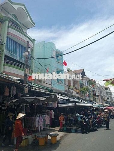 Nhà mặt tiền chợ nhị Thiên đường p5 q8 DT 4 x 20m trệt 1 lững+ lầu