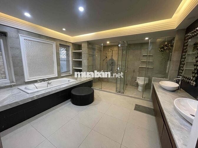 SIÊU PHẨM VILLA HIỆN ĐẠI NGAY NGÃ TƯ BẢY HIỀN (1 HẦM, 5 TẦNG, CÓ TM )