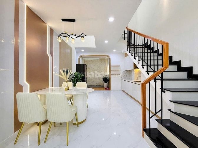 SANG TÊN NGAY, ĐƯỜNG LÝ THÁI TỔ, Giá 6Tỷ790 - 40m2, SH chính chủ.
