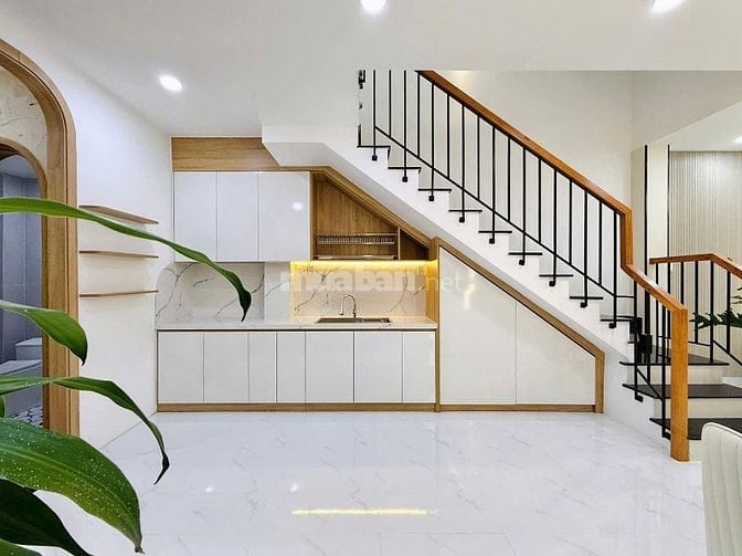 SANG TÊN NGAY, ĐƯỜNG LÝ THÁI TỔ, Giá 6Tỷ790 - 40m2, SH chính chủ.