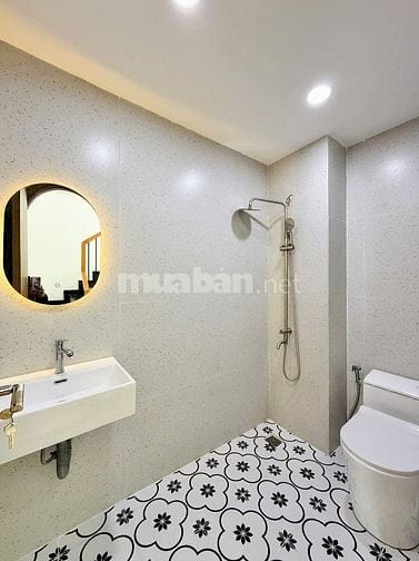 SANG TÊN NGAY, ĐƯỜNG LÝ THÁI TỔ, Giá 6Tỷ790 - 40m2, SH chính chủ.
