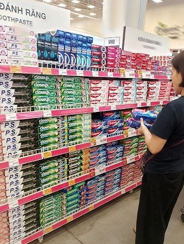  QUẦY HÀNG MỞ RỘNG TUYỂN NV BÁN HÀNG , PHỤ KHO , TẠP VỤ ,THU NGÂN