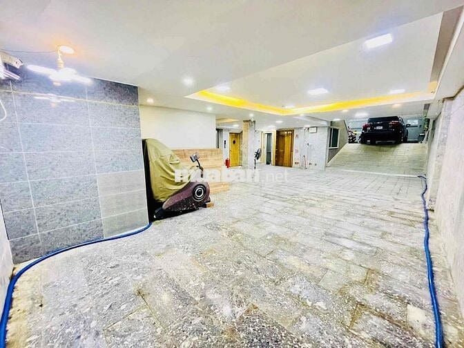 BIỆT THỰ CÓ THANG MÁY. 12x20M - 1025F Cách Mạng Tháng 8, P.7, Q.TB