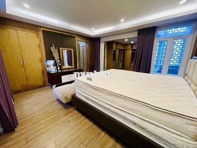 BIỆT THỰ CÓ THANG MÁY. 12x20M - 1025F Cách Mạng Tháng 8, P.7, Q.TB