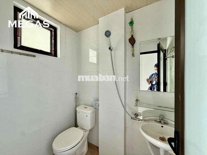 TRỐNG SẴN CĂN HỘ STUDIO BAN CÔNG CỰC THOÁNG NGAY TÂY HỒ