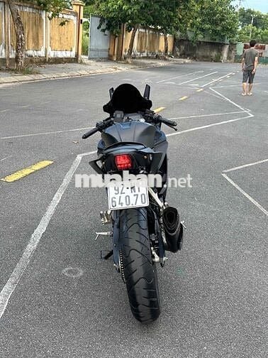 R15 v3 siêu cọp --9.000km lướt - lên nhiều đồ chơi