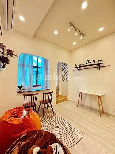 Bán Căn Hộ Miếu Nỗi 18 Tầng Đường Vũ Huy Tấn P3 Bình Thạnh 60,5m2 2PN 