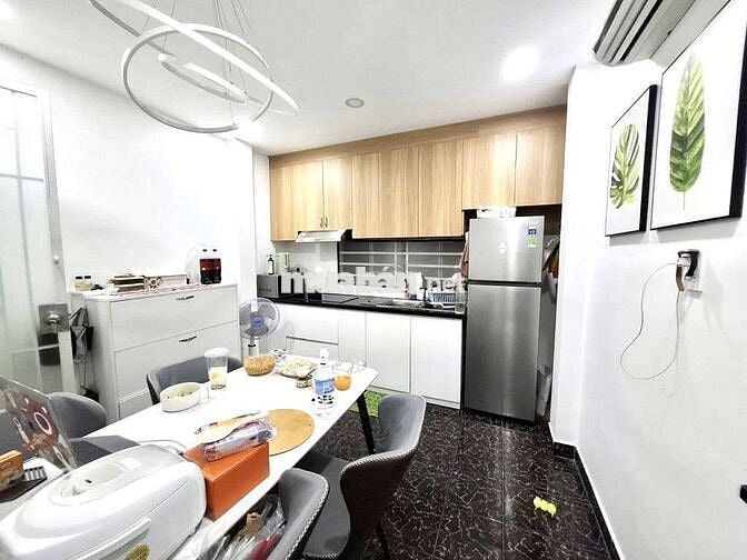 Đường Trần Hưng Đạo Q5,DTSD 40,2PN,2WC.Hoàn Công Đủ,Vào Ở Ngay........