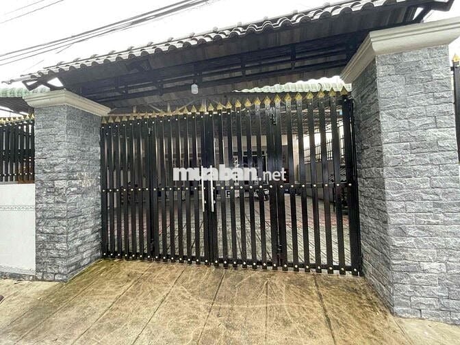 Cho thuê nhà 145 m2, hẻm 20 đường Thích Quảng Đúc, Thủ Dầu Một
