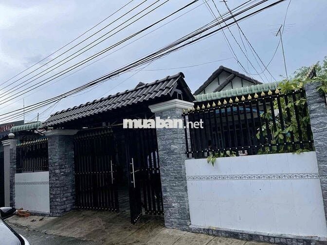 Cho thuê nhà 145 m2, hẻm 20 đường Thích Quảng Đúc, Thủ Dầu Một