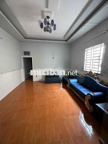 Cho thuê nhà 145 m2, hẻm 20 đường Thích Quảng Đúc, Thủ Dầu Một