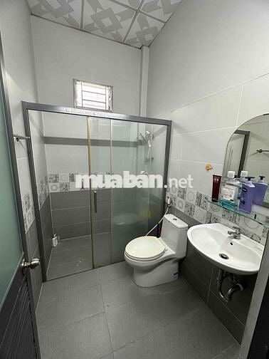 Cho thuê nhà 145 m2, hẻm 20 đường Thích Quảng Đúc, Thủ Dầu Một