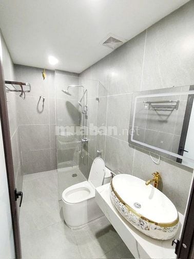 Bán nhà phố Tây Sơn ô tô đỗ, thang máy, DT 42m2, 6t, mt 4m, ở ngay.