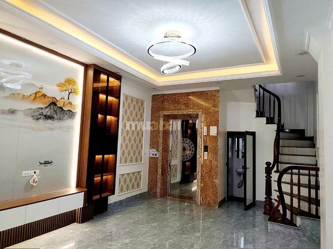 Bán nhà phố Tây Sơn ô tô đỗ, thang máy, DT 42m2, 6t, mt 4m, ở ngay.